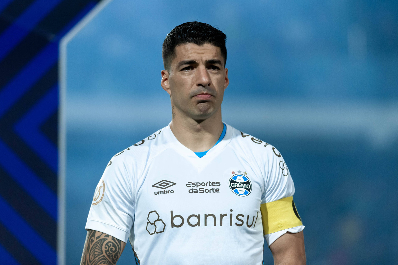 Grêmio vira sobre o Botafogo com três de Suárez e tira Palmeiras da  vice-liderança do Brasileiro - Gazeta Esportiva