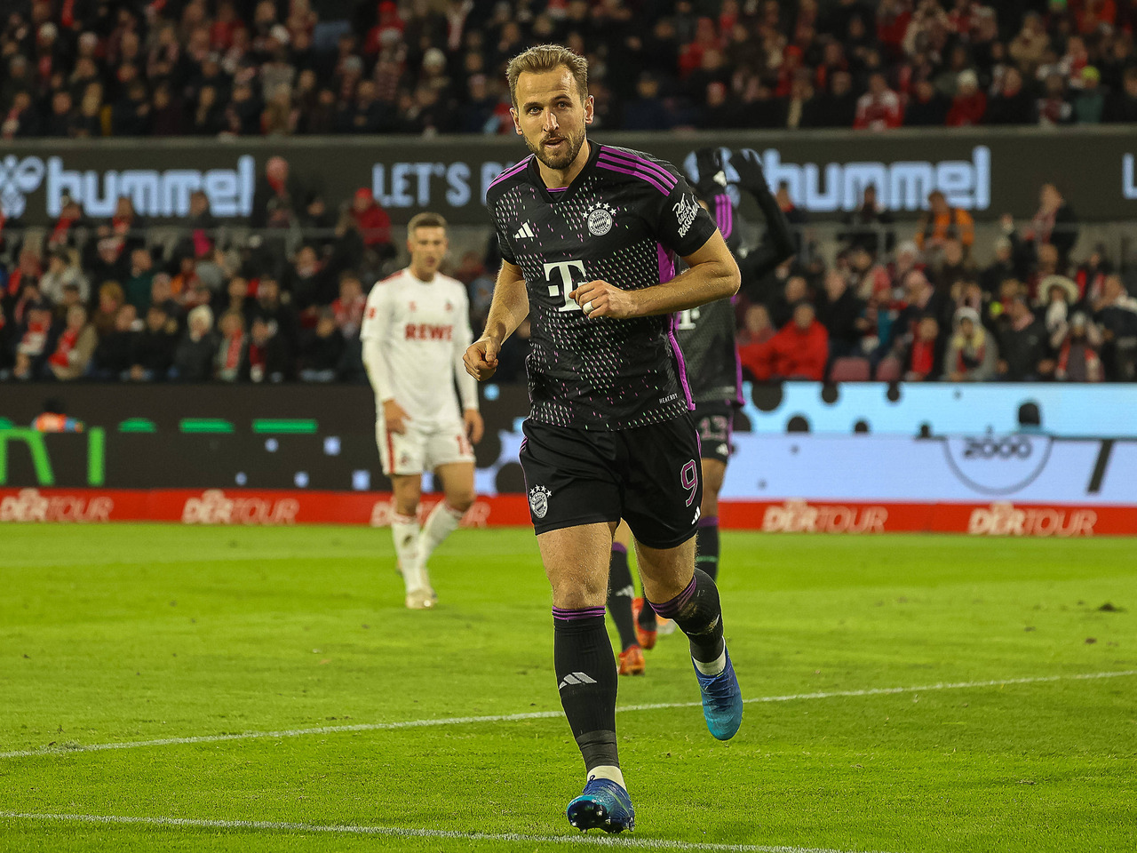 Kane-Bayern-Jogo-imago1037252187h Harry Kane, centroavante do Bayern de Munique, correm pelo gramado durante um jogo da equipe.