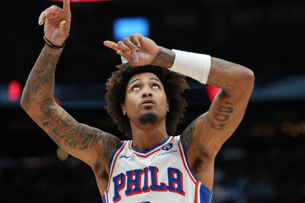 kelly-oubre-jr-partida-sixers-imago1036340558 Kelly Oubre Jr. em ação pelo Philadelphia 76ers, no final do mês passado