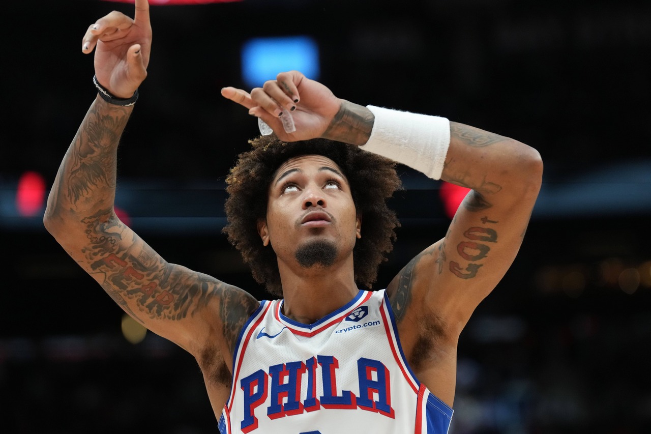 Kelly Oubre Jr., do Philadelphia 76ers, é atropelado por veículo e está hospitalizado