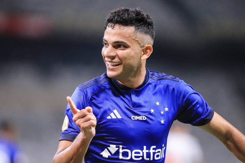 Bruno-Rodrigues-Cruzeiro-gol-imago1037201058h Bruno Rodrigues, que estava no Cruzeiro, acerta com o Palmeiras