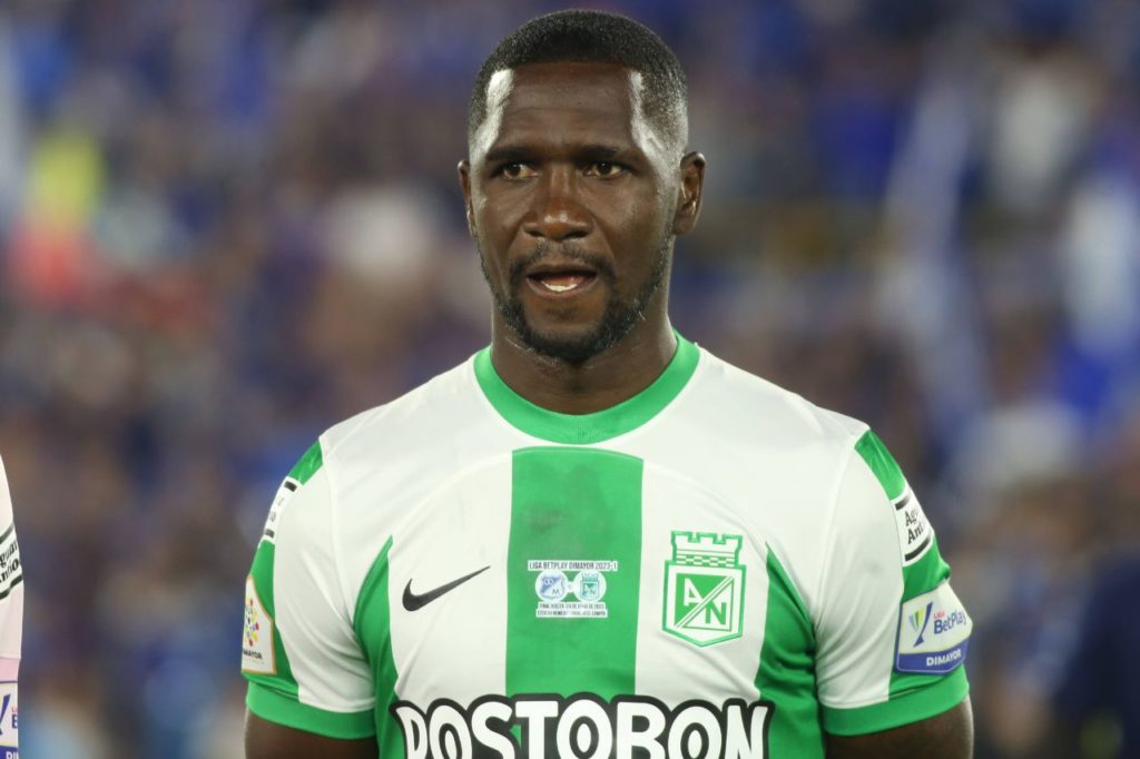 Cristián-Zapata-zagueiro-Atlético-Nacional-imago1031244625h Zagueiro Cristián Zapata em jogo pelo Atlético Nacional