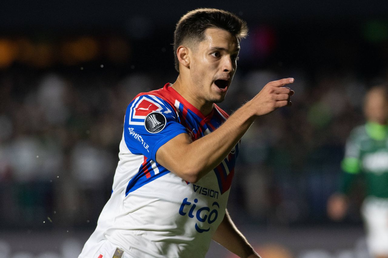Damian-Bobadilla-volante-reforço-São-Paulo-imago102393839h Bobadilla, reforço do São Paulo, comemora gol pelo Cerro Porteño