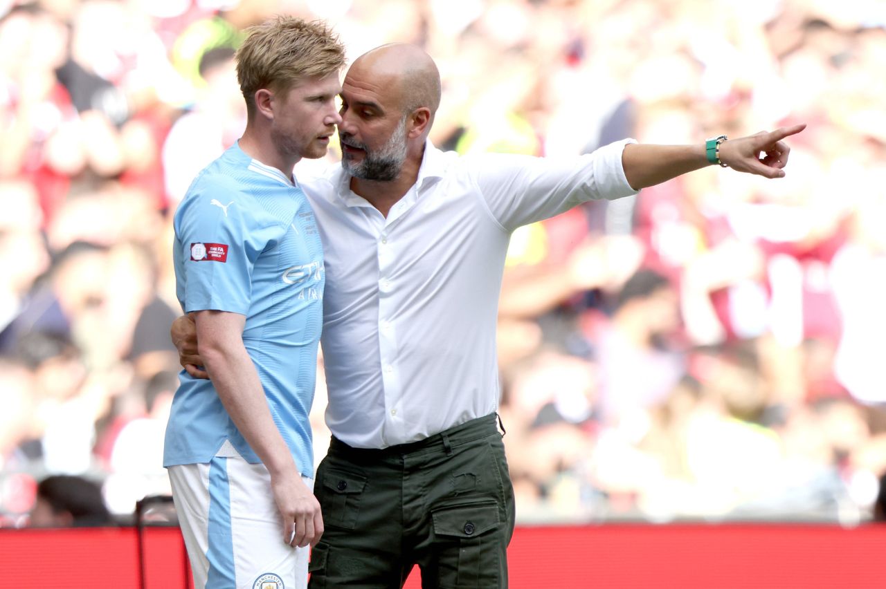Manchester City: Guardiola não conta com De Bruyne no Mundial