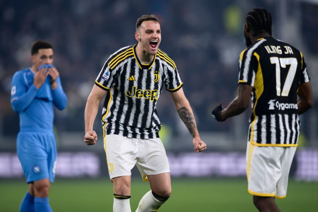 Federico-Gatti-Juventus-gol-imago1037788623h Zagueiro Gatti comemora gol da Juventus na vitória sobre o Napoli