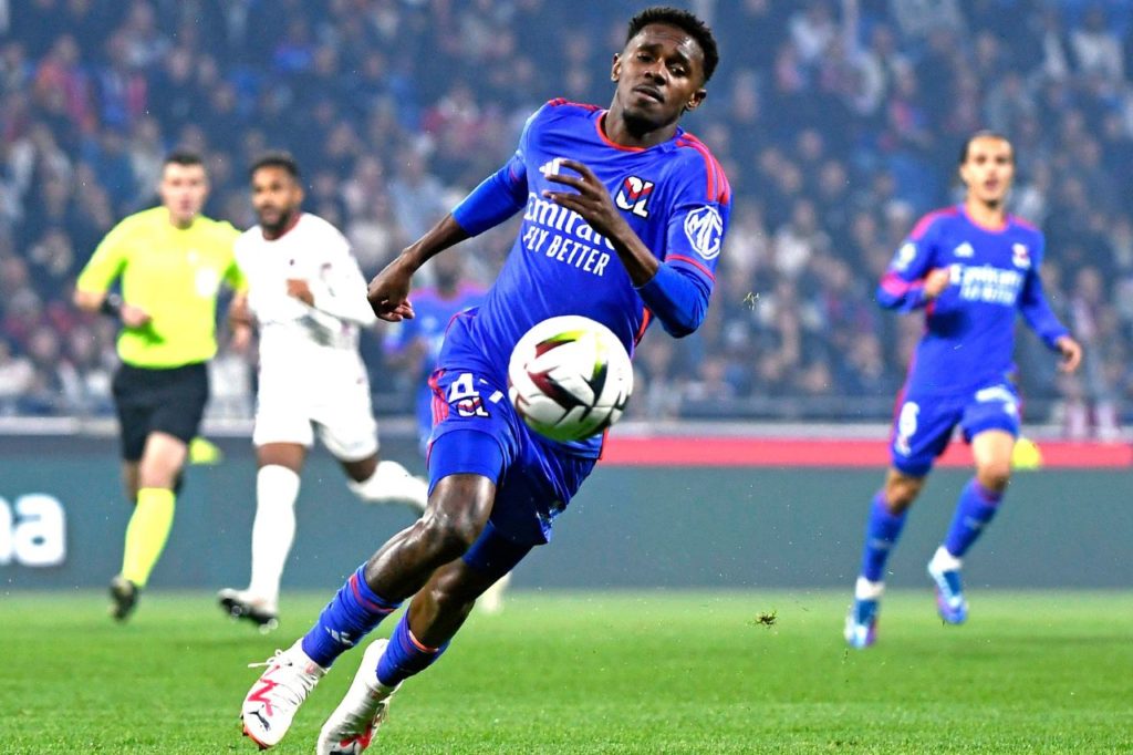 Jeffinho-Lyon-jogo-imago1036110443h Atacante Jeffinho, ex-Botafogo, jogando pelo Lyon no futebol francês