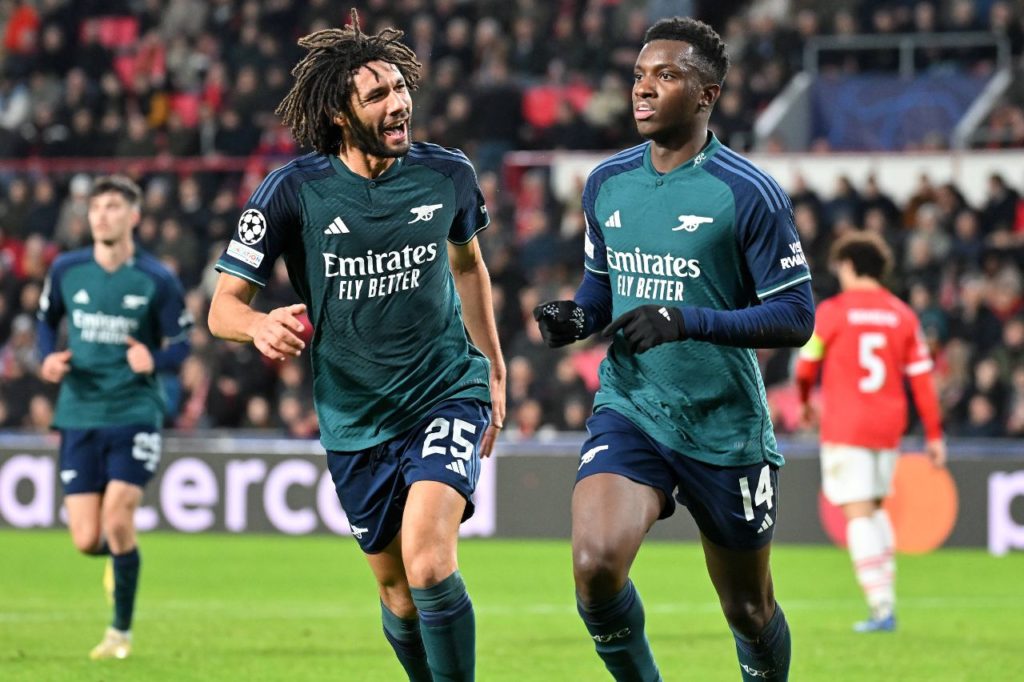 Nketiah-Arsenal-gol-imago1037934567h Atacante Nketiah comemorando gol do Arsenal no jogo contra o PSG pela Liga dos Campeões