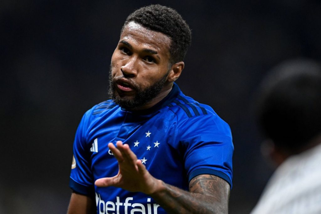 Wesley-atacante-Cruzeiro-imago1033528443h Atacante Wesley, que negocia com o Vasco, jogando pelo Cruzeiro