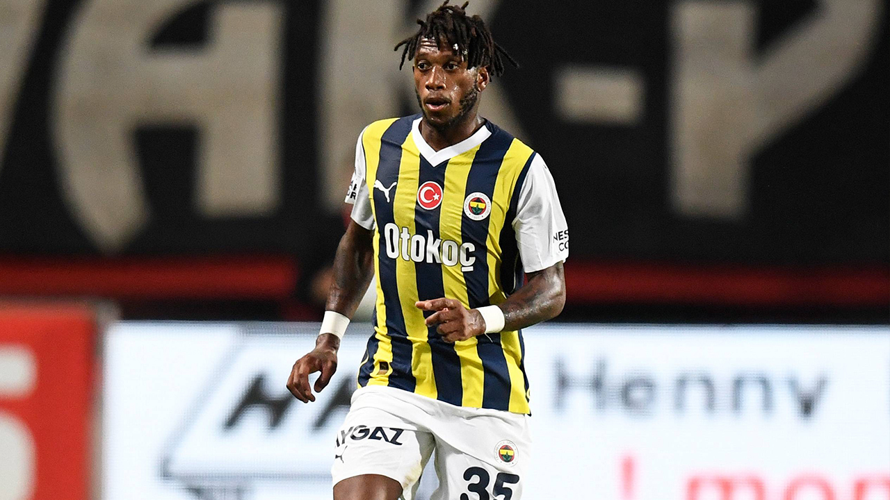 A Battle between Fenerbahçe and Sivasspor: A Clash of Football Titans