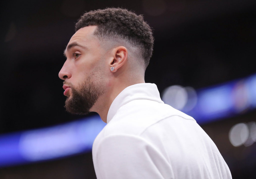 zach-lavine-assiste-partida-imago1037739026 Zach LaVine assiste a recente partida do Chicago Bulls contra o Charlotte Hornets, no último dia 6 de dezembro