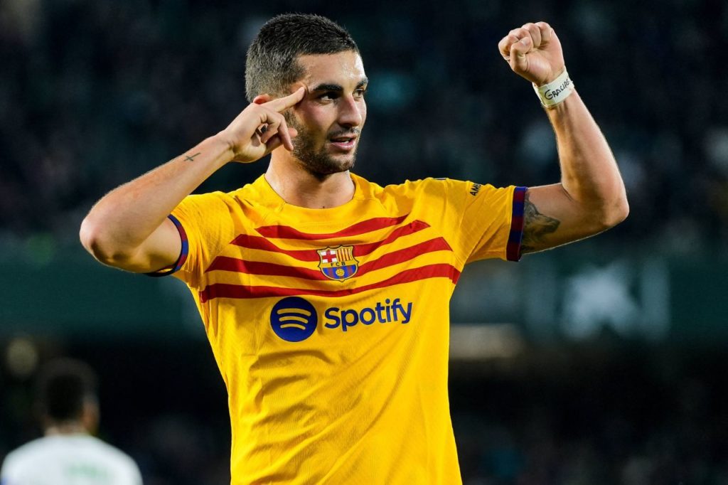 Ferrán-Torres-Barcelona-gol-imago1039283435h Ferrán Torres comemora gol pelo Barcelona na vitória em cima do Real Betis