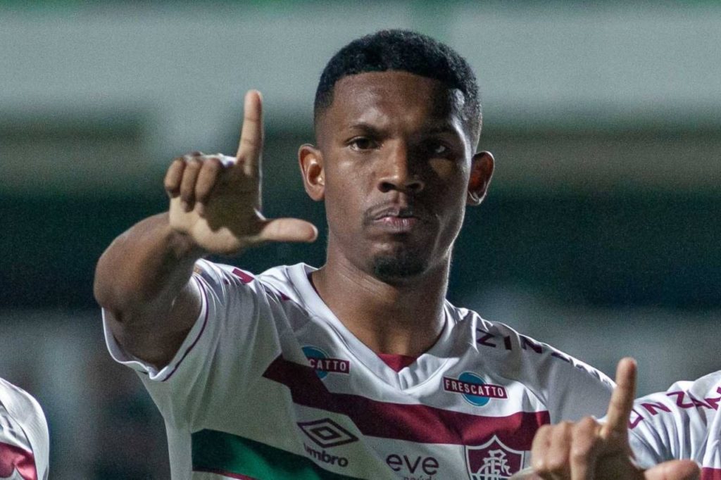 Lelê-Fluminense-gol-imago1030852514h Atacante Lelê comemora gol pelo Fluminense
