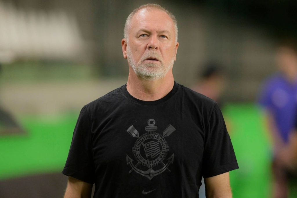 Mano-Menezes-técnico-Corinthians-imago1037737317h Técnico Mano Menezes no comando do Corinthians