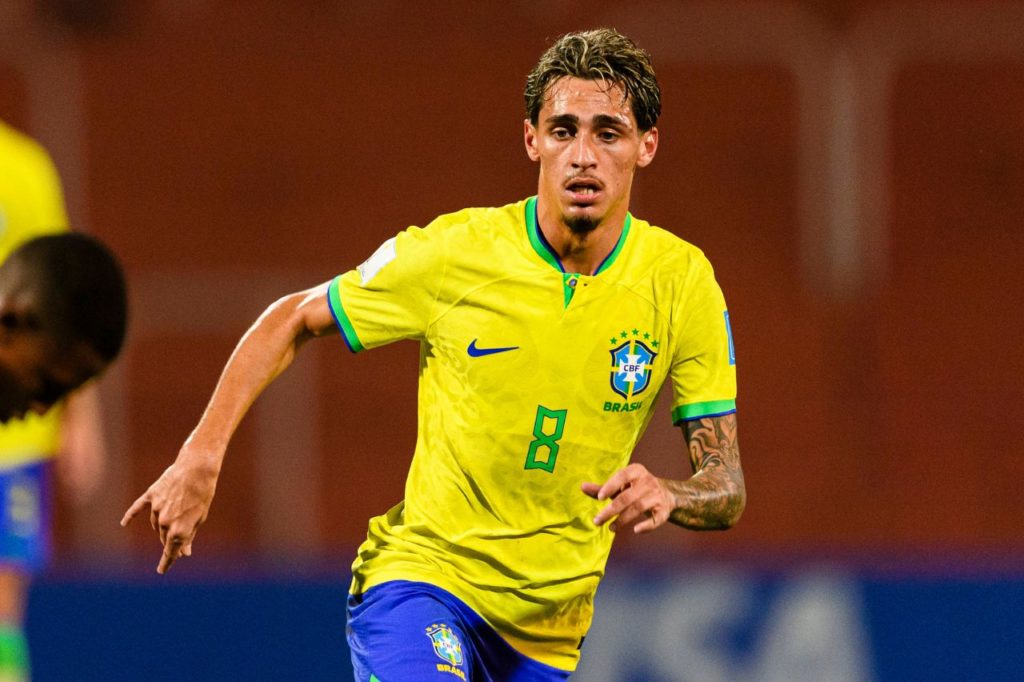 Marlon-Gomes-Brasil-Vasco-jogo-imago1039111808h Meia Marlon Gomes em jogo da seleção brasileira olímpica