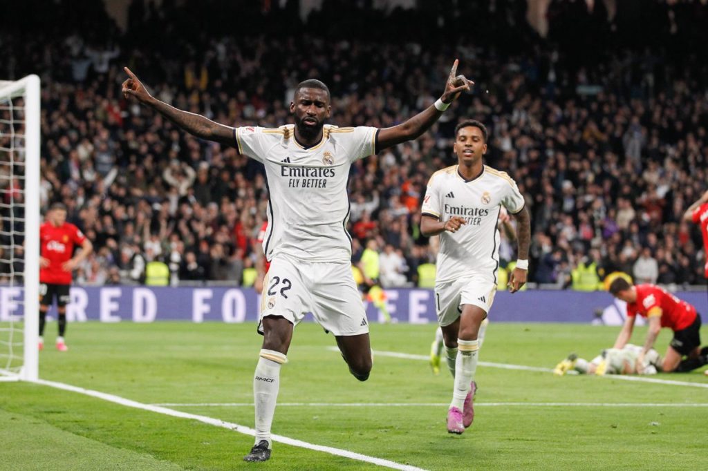 Rudiger-Real-Madrid-gol-imago1038547960h Zagueiro Rudiger comemorando o gol da vitória do Real Madrid sobre o Mallorca pelo Espanhol