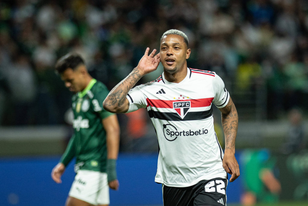 David-São-Paulo-Jogo-imago1031763539h David, do São Paulo, comemora um dos gols do time contra o Palmeiras na Copa do Brasil de 2023.