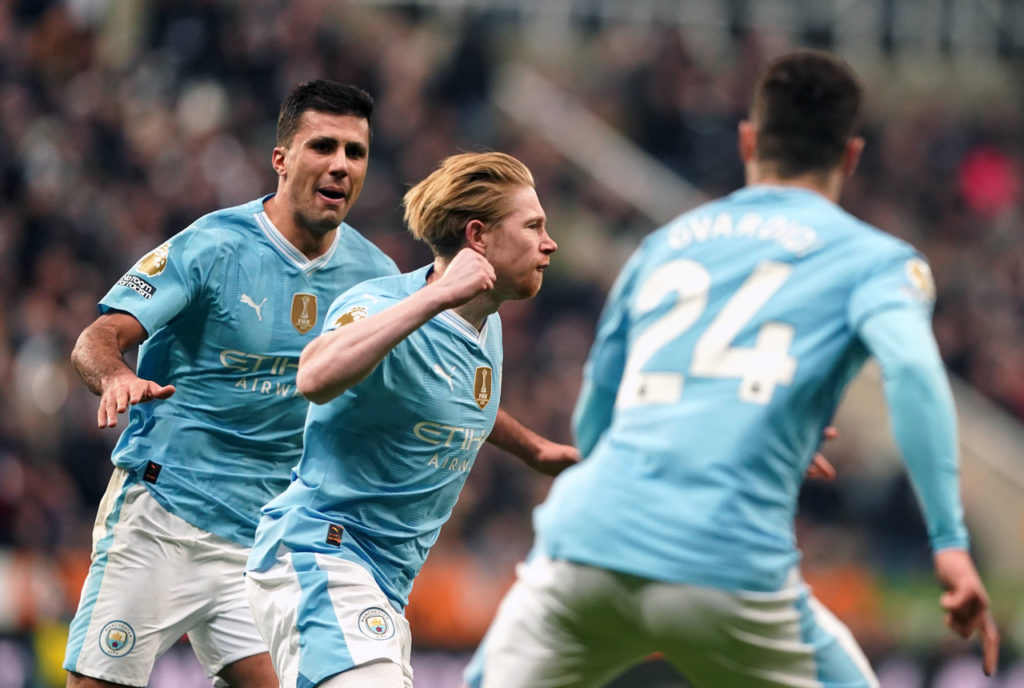 De-Bruyne-City-Jogo-imago1038882424h De Bruyne, do Manchester City, comemora um dos gols do seu time em uma partida da Premier League.
