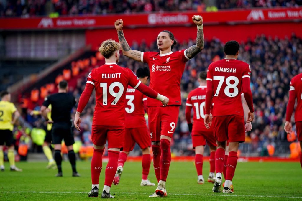 Atacante Darwin Núñez comemorando gol pelo Liverpool