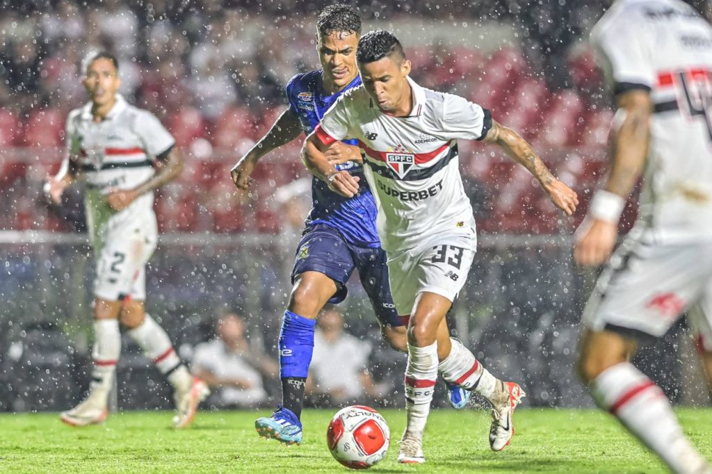 Erick-São-Paulo-jogo-imago1039248530h Ponta Erick em ação pelo São Paulo