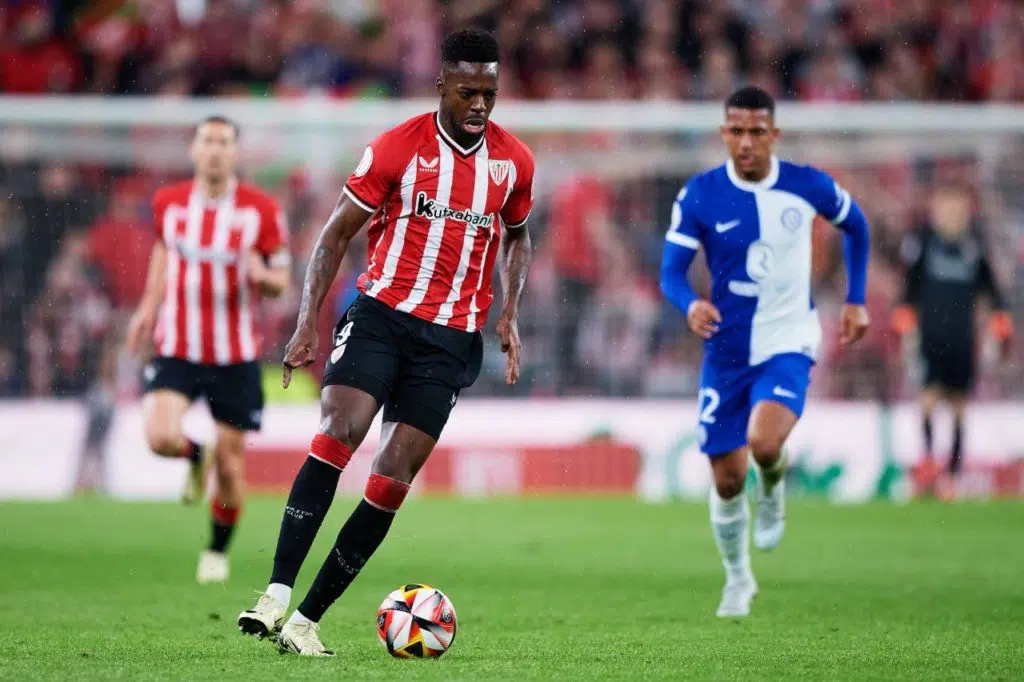 Iñaki Williams no jogo do Athletic Bilbao contra o Atlético de Madrid pela Copa do Rei da Espanha