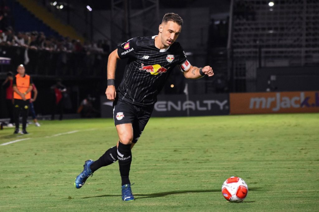 Léo-Ortiz-Bragantino-jogo-imago1040350525h Zagueiro Léo Ortiz jogando pelo Red Bull Bragantino