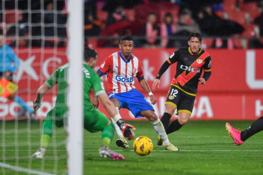 Savinho-Girona-gol-imago1041403727h Atacante brasileiro Savinho marcando para o Girona no jogo contra o Rayo Vallecano pelo Espanhol