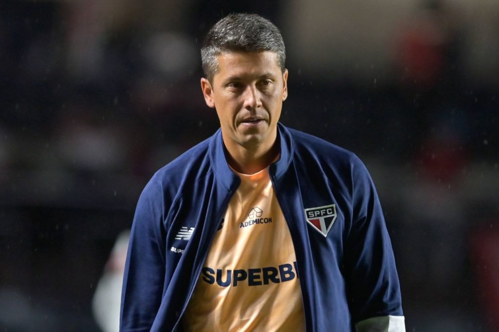 Técnico Thiago Carpini no comando do São Paulo
