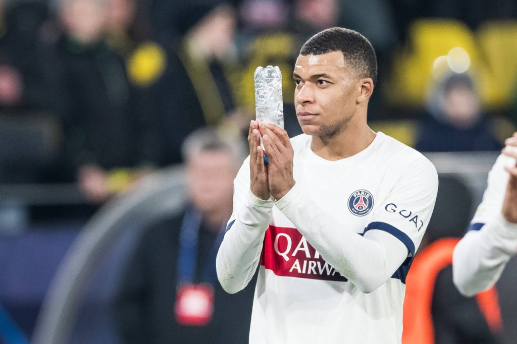 Mbappé-PSG-Jogo-imago1037973487h Mbappé, do PSG, comemora um dos gols marcados com a camisa do clube na temporada.