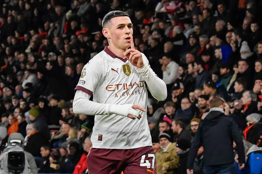 Phil-Foden-Manchester-City-Jogo-imago1041199023h Phil Foden, do Manchester City, comemora o gol da vitória da equipe em uma rodada da Premier League.