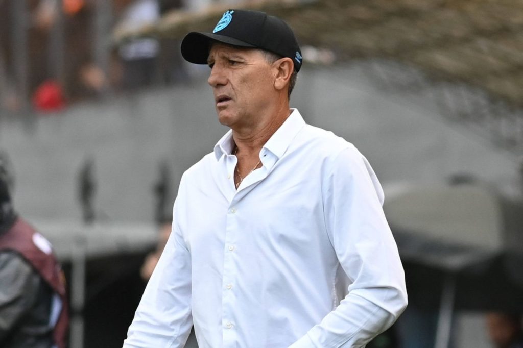Renato-treinador-Grêmio-imago1039263943h Técnico Renato Portaluppi no comando do Grêmio no Gauchão