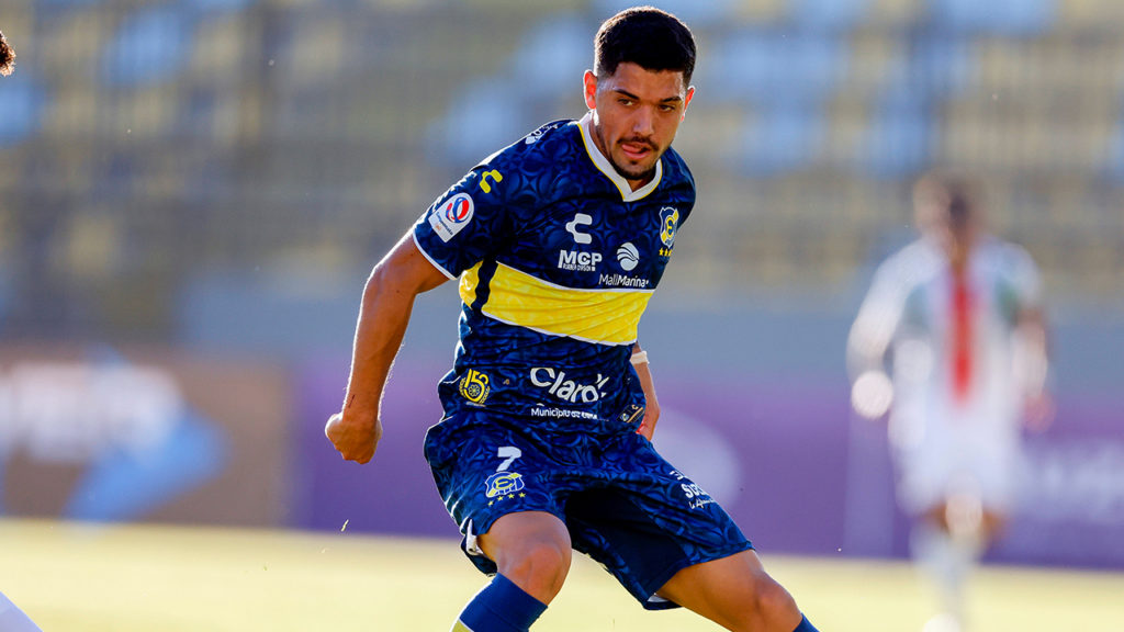 Everton Federico Martinez (Everton de Viña del Mar) Everton de Viña del Mar