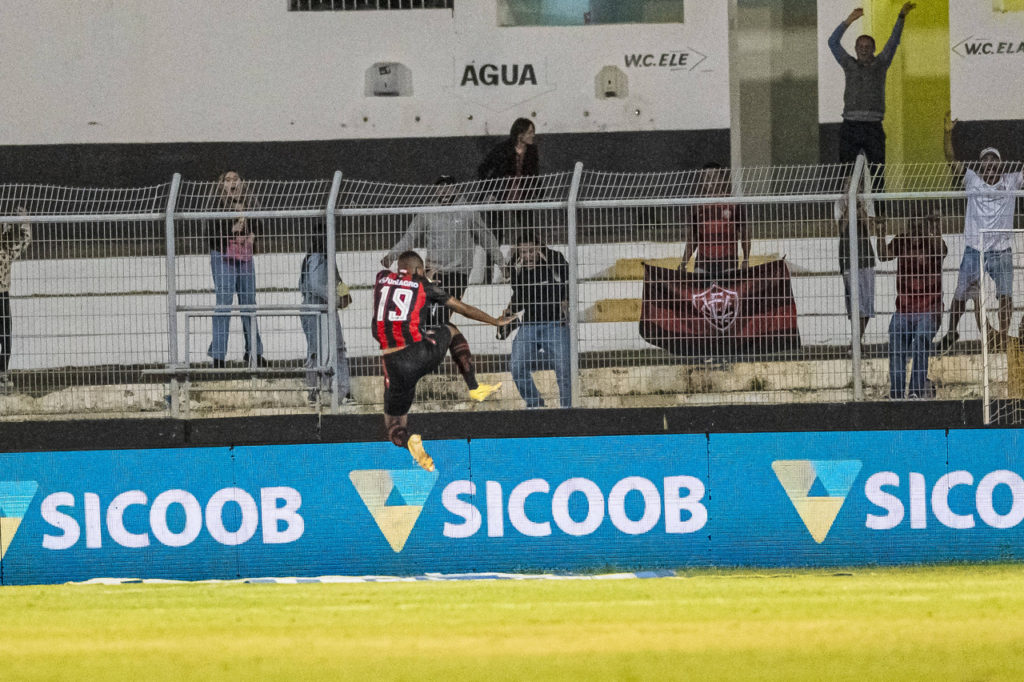 Iuri-Castilho-Vitória-Jogo-imago1032727823h Iuri Castilho, do Vitória, comemora um gol marcado na temporada de 2023 pelo clube baiano.