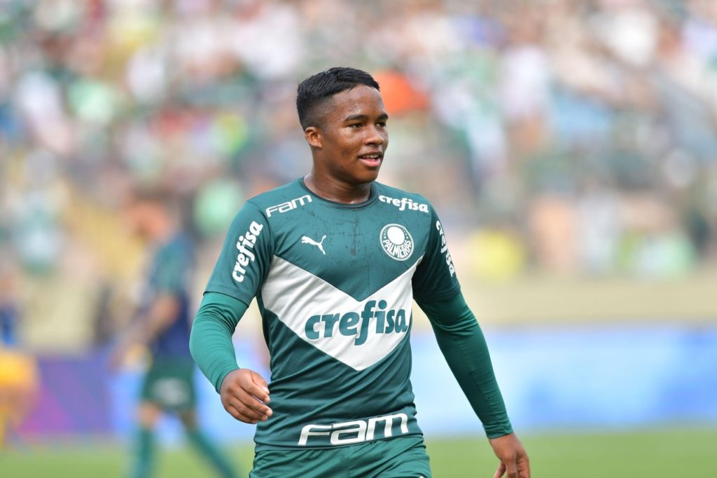 Endrick-Palmeiras-Jogo-2PJMB16 Endrick, do Palmeiras, na atividade antes de encarar o próximo jogo pelo clube.