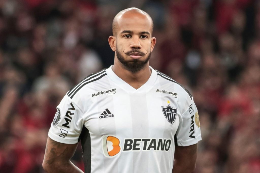 Patrick-Atlético-MG-Jogo-2PNG2EF Patrick, do Atético-MG, fica perfilado com os seus companheiros antes do jogo do time pela Libertadores de 2023.