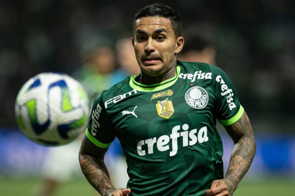 Dudu-Palmeiras-jogo-alamy2RBCB79 O atacante Dudu em ação pelo Palmeiras