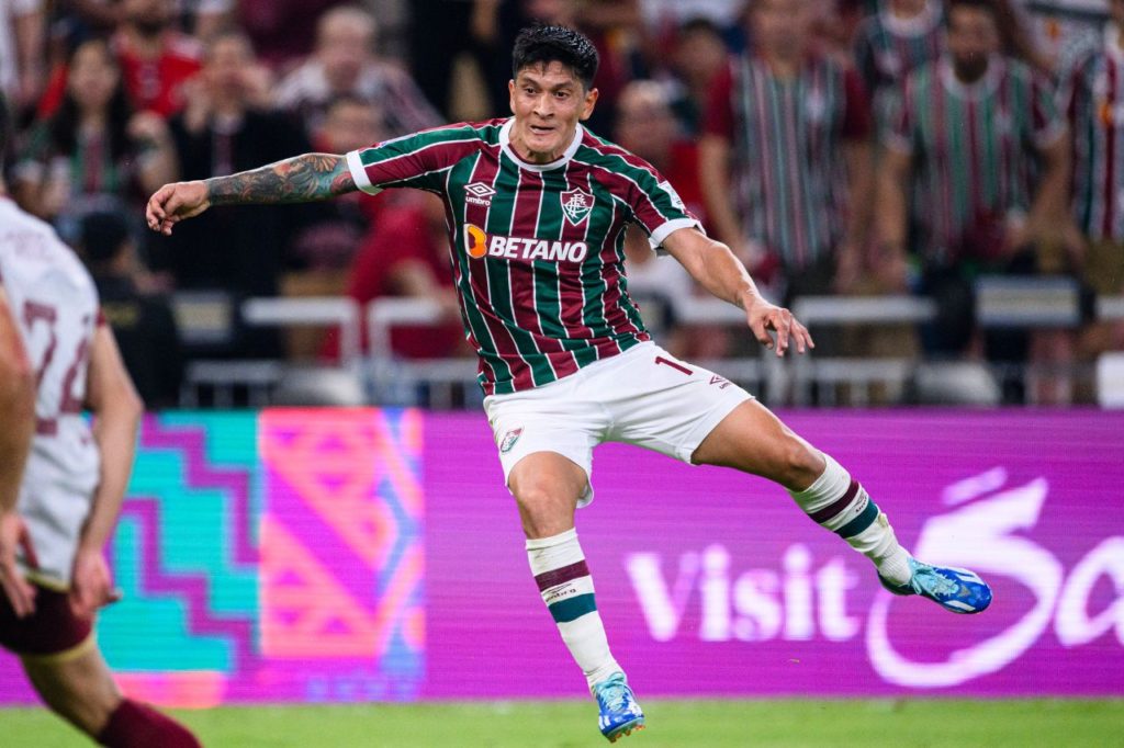 German-Cano-Fluminense-jogo-imago1038782390h Atacante Cano em ação pelo Fluminense