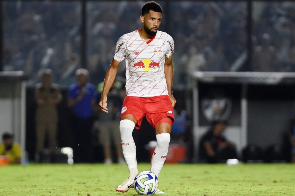 Matheus-Fernandes-Bragantino-jogo-alamy2WC9166 Meio-campista Matheus Fernandes em jogo do Red Bull Bragantino