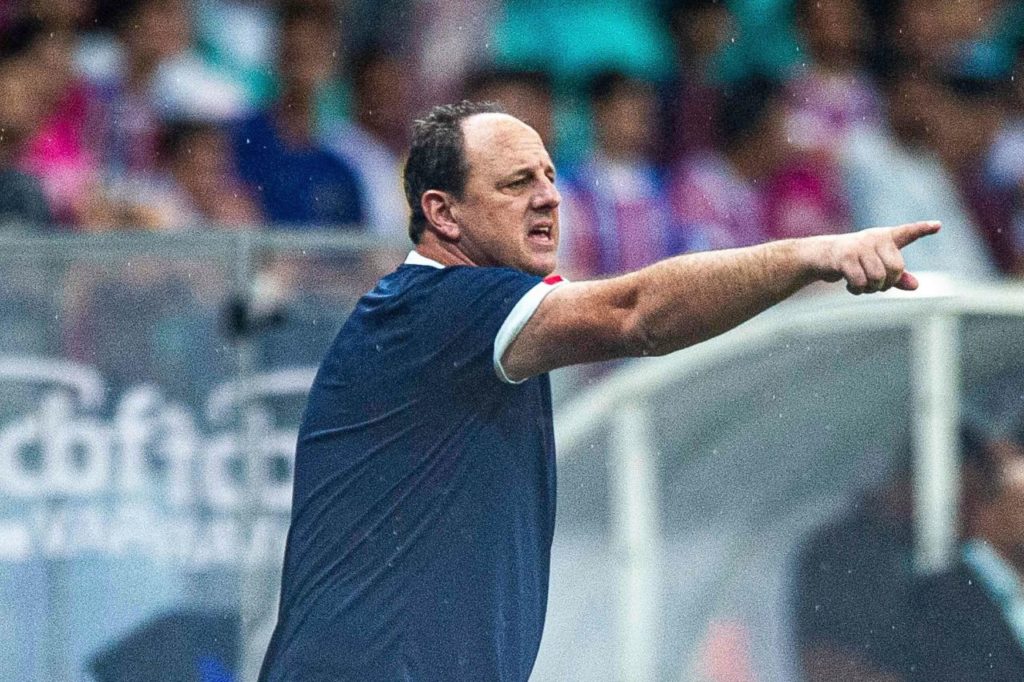 Técnico Rogério Ceni no comando do Bahia na Arena Fonte Nova