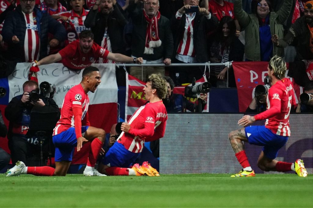 Samuel-Lino-gol-Atlético-de-Madrid-alamy2x09TRC Brasileiro Samuel Lino comemora gol do Atlético de Madrid na Champions League