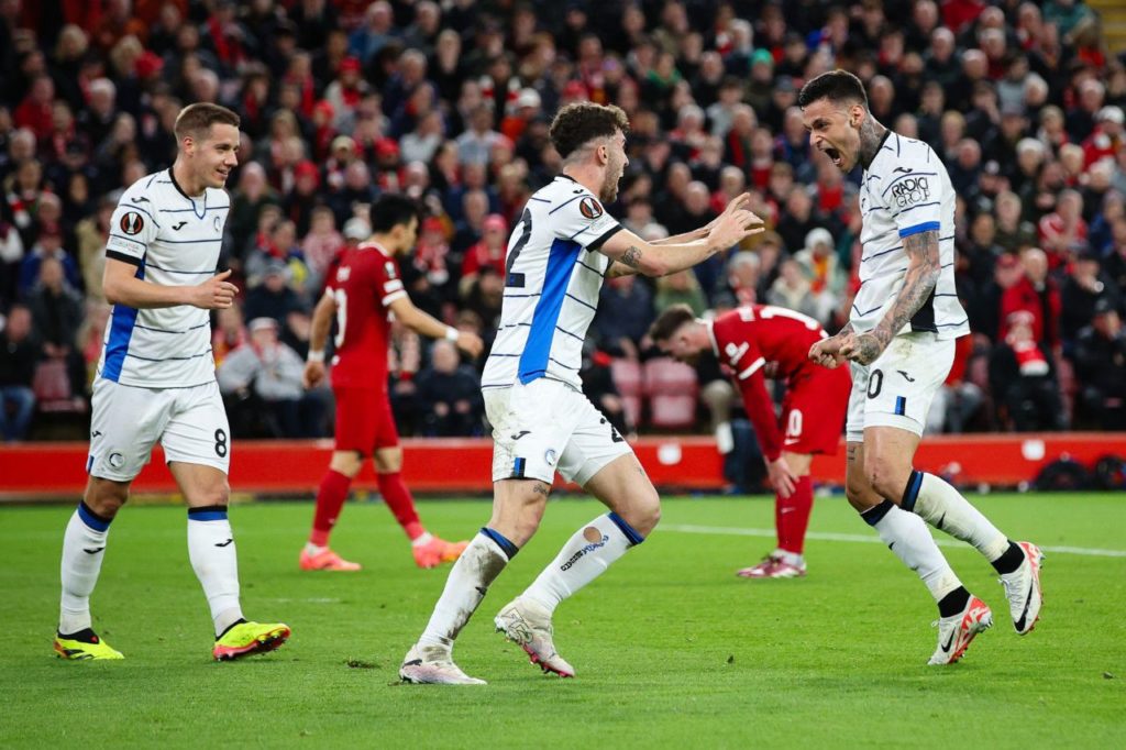 Scamacca na comemoração de gol da Atalanta na vitória em cima do Liverpool pela Liga Europa