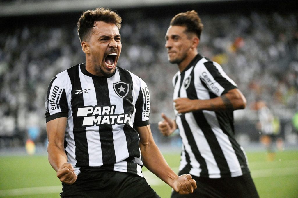 Eduardo-Botafogo-Jogo-2X3BFHA Eduardo, do Botafogo, comemora um dos gols marcados pelo time na temporada.
