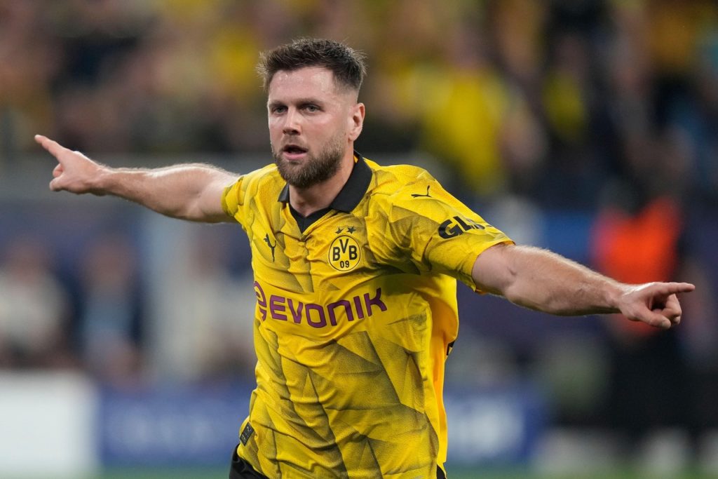 Füllkrug-Borussia-Dortmund-Jogo-2X4AFD4