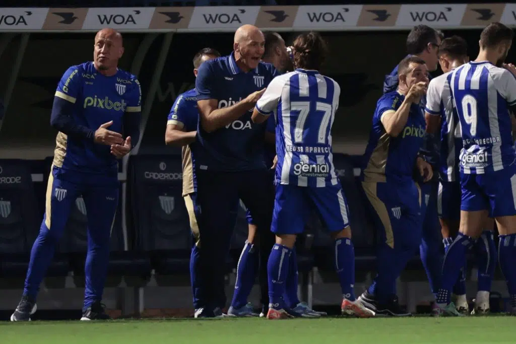 Gilmar-Dal-Pozzo-Jogo-2X5Y66A Gilmar Dal Pozzo, do Avaí, comemorando um dos gols marcados pela equipe na temporada.