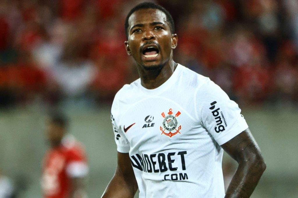 Cacá-Corinthians-comemora-gol-alamy2X4B54G Cacá comemorando gol do Corinthians na vitória sobre o América-RN na Arena das Dunas