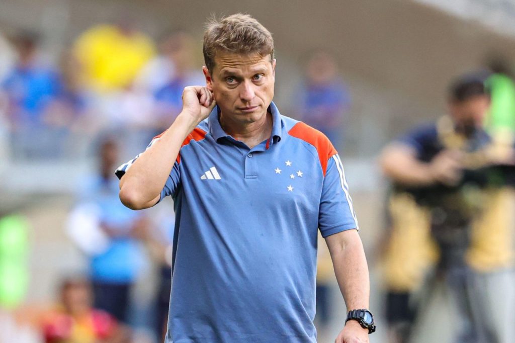 Técnico Fernando Seabra no comando do Cruzeiro