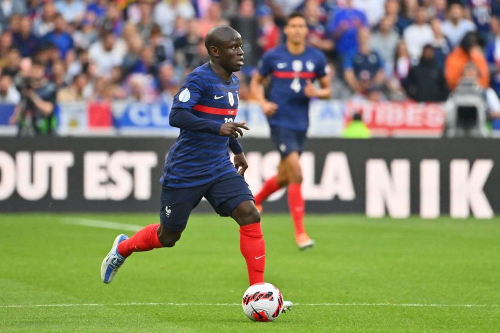 Kante-França-jogo-alamy2JB8NMK Volante Kanté em jogo da seleção francesa