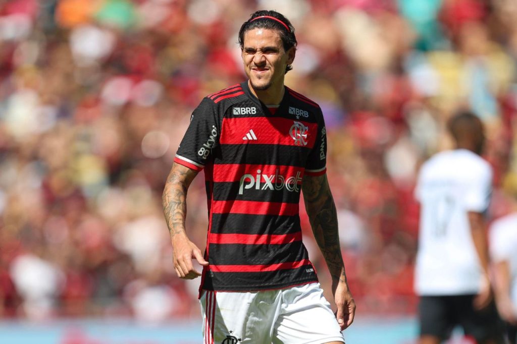 Pedro-Flamengo-jogo-alamy2X3R166 Centroavante Pedro em ação pelo Flamengo