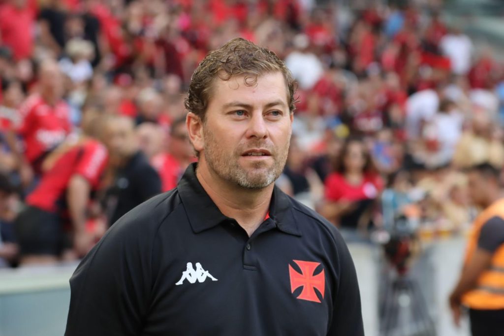 Rafael-Paiva-técnico-interino-Vasco-alamy2X4XH9R Treinador interino Rafael Paiva em jogo do Vasco da Gama