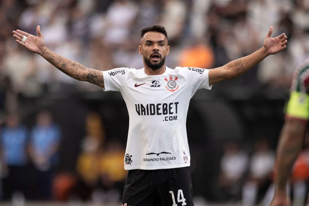Raniele-Corinthians-jogo-alamy2X3T9T0 Volante Raniele em ação pelo Corinthians