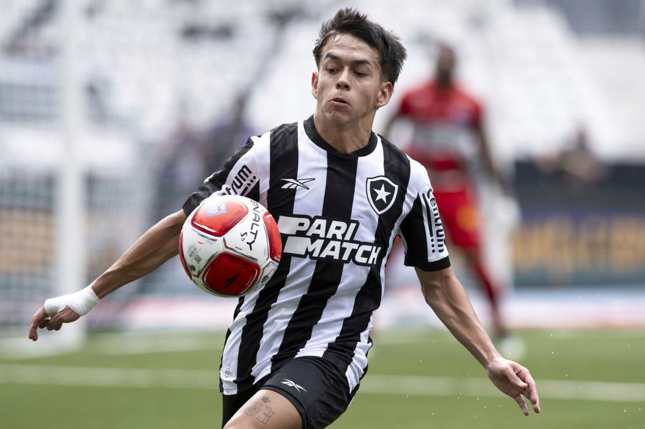 Botafogo: meia paraguaio retornará ao clube na próxima janela